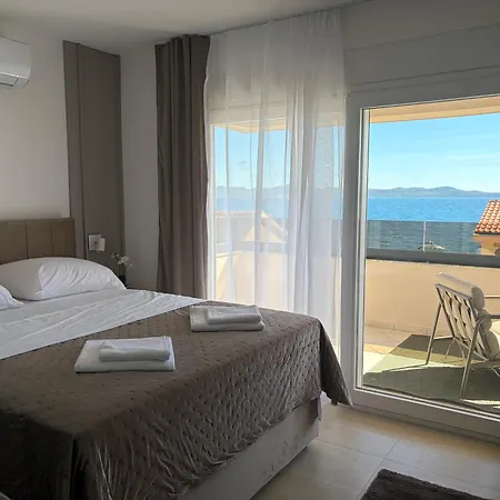 Casa Almaris With Seaview Kožino